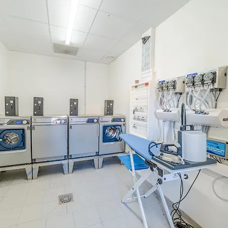 Aparthotel Montempo + Cite Internationale 2*
